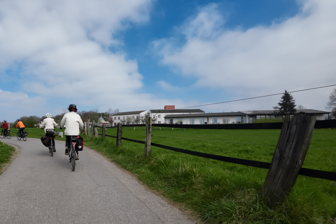 Hinter dem Fliedner Dorf