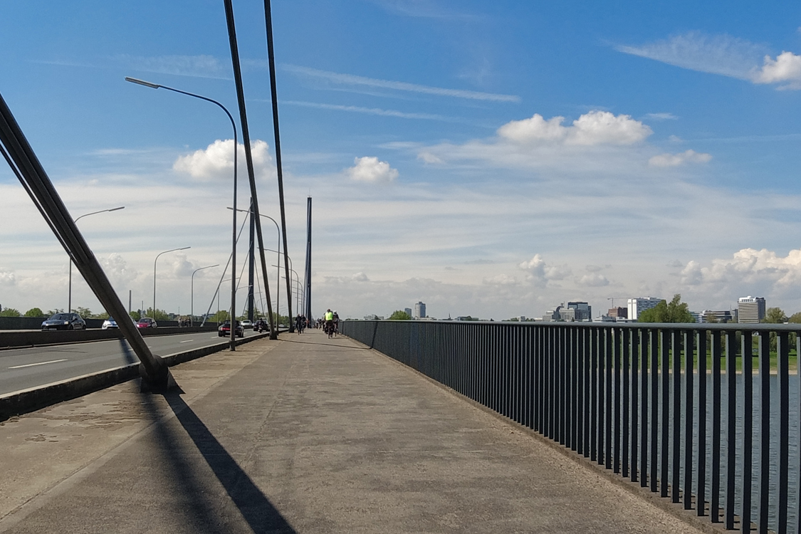Theodor-Heuss-Brücke 2