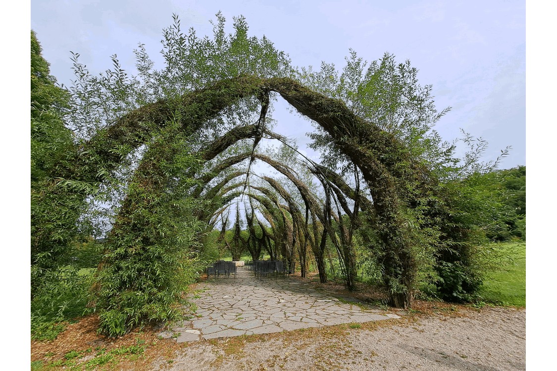 Das erste "Gebäude" in Pappenheim: die Weidenkirche