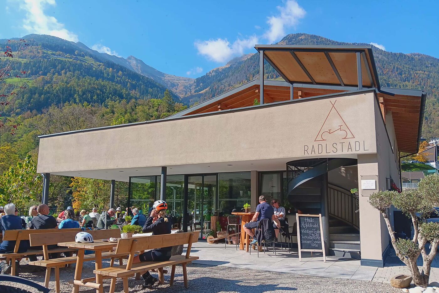Die Radlstadl gibt es in Südtirol öfter Die Radlstadl gibt es in Südtirol öfter
