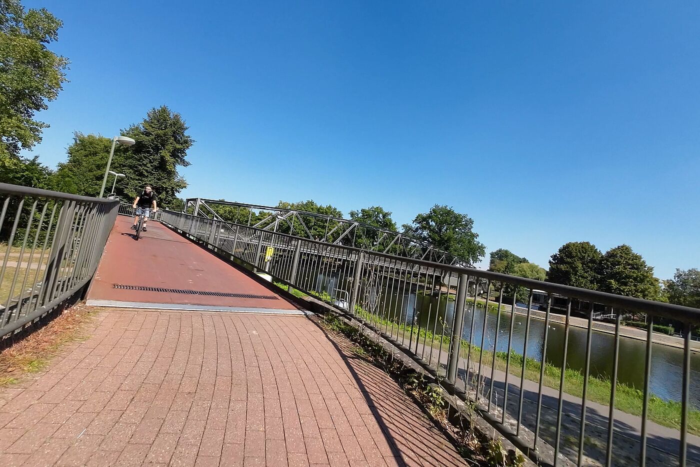 Auf der Meckerbrücke in Lingen