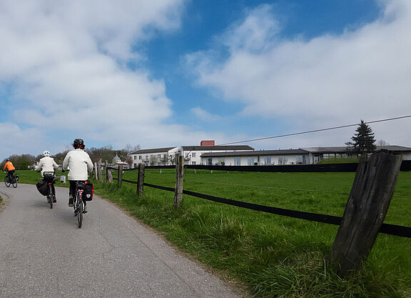 Hinter dem Fliedner Dorf
