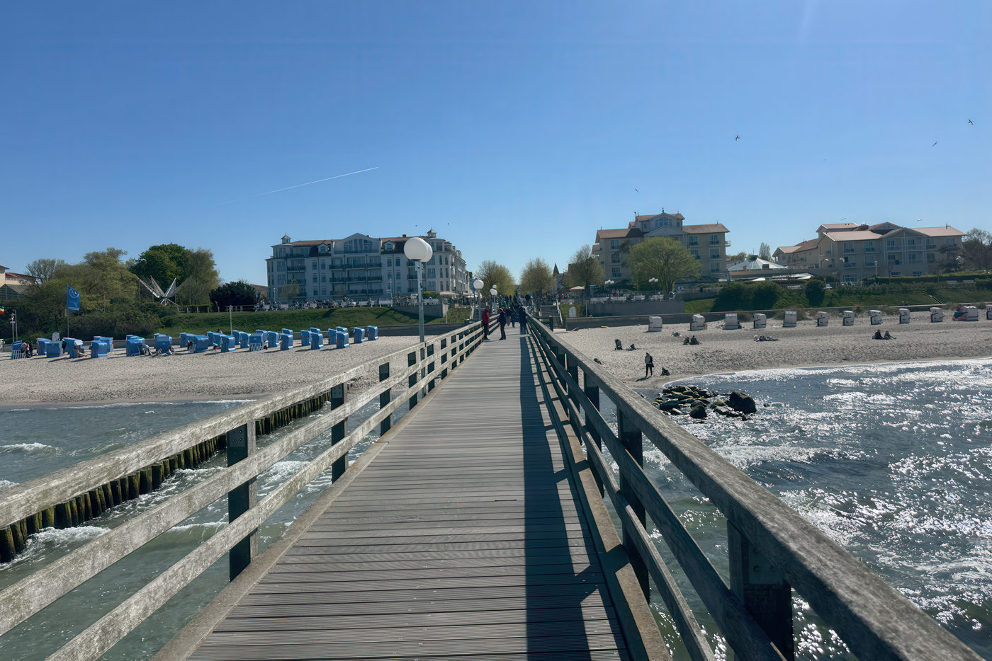 Blick von der Seebrücke auf Kühlungsborn-Ost