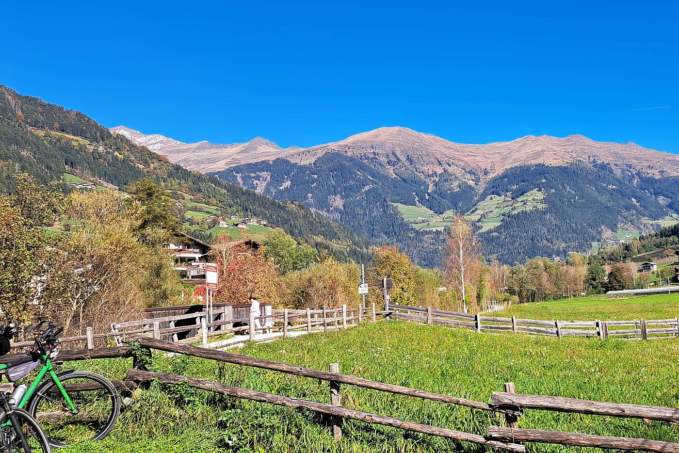 Da oben links geht es zum Timmelsjoch Da oben links geht es zum Timmelsjoch