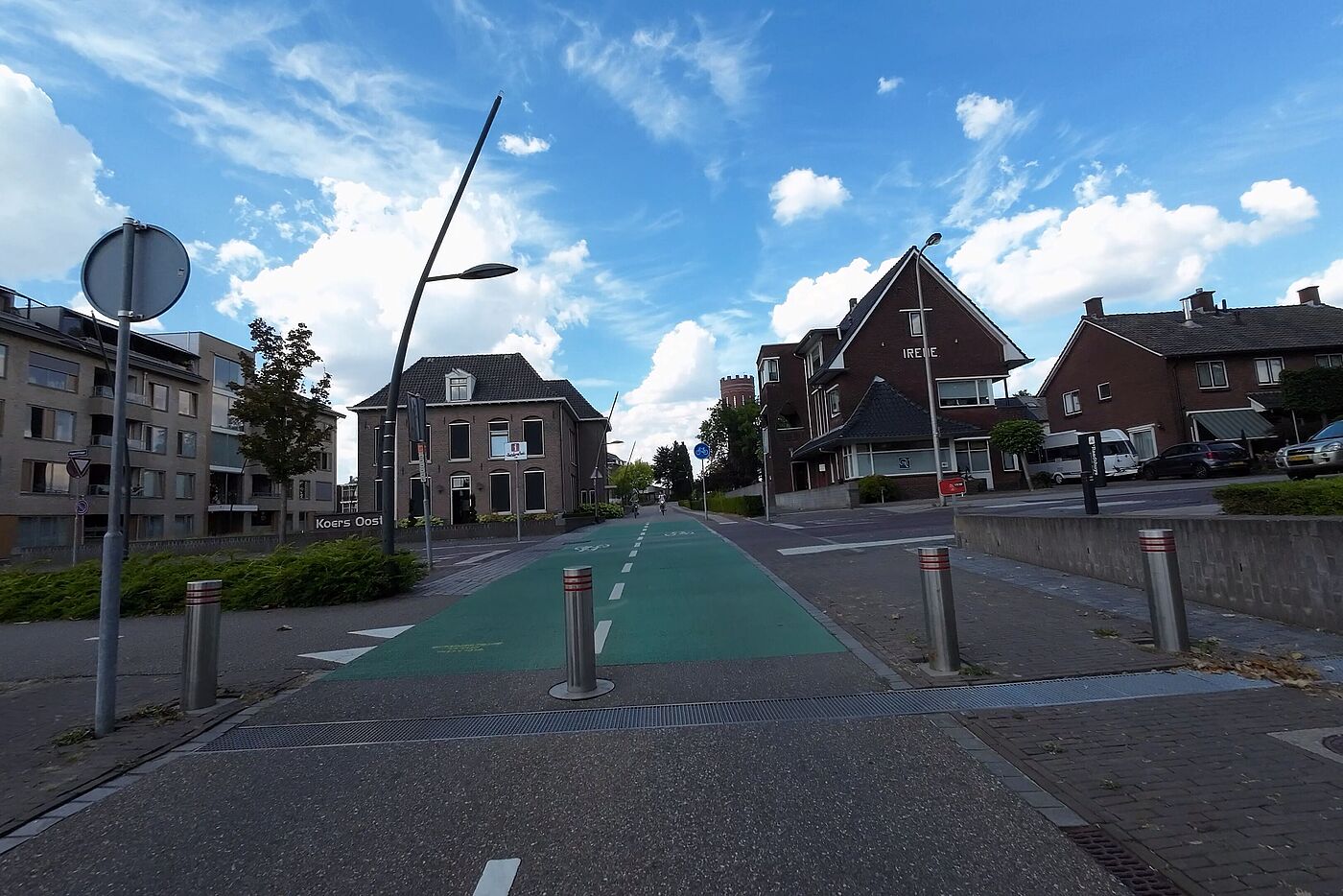 In Oldenzaal - eine sehr deutlich abgesetzte Fahrradstraße