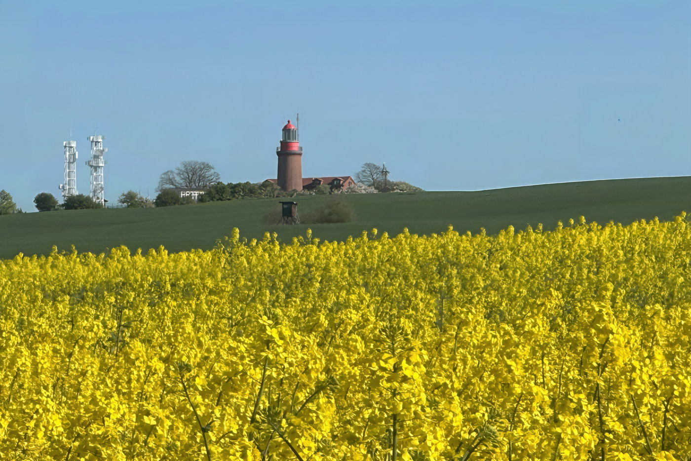 Blick zum Leuchtturm in Bastorf