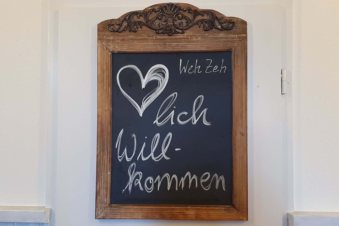 So wird man in einem Kühlungsborner Lokal auf der Toilette begrüßt!