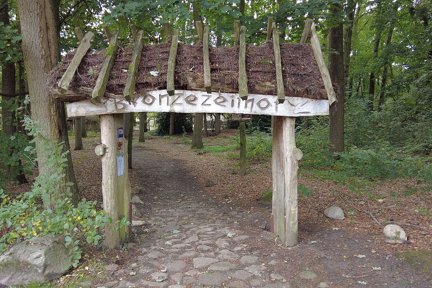 Eingang Bronzezeithof Uelsen