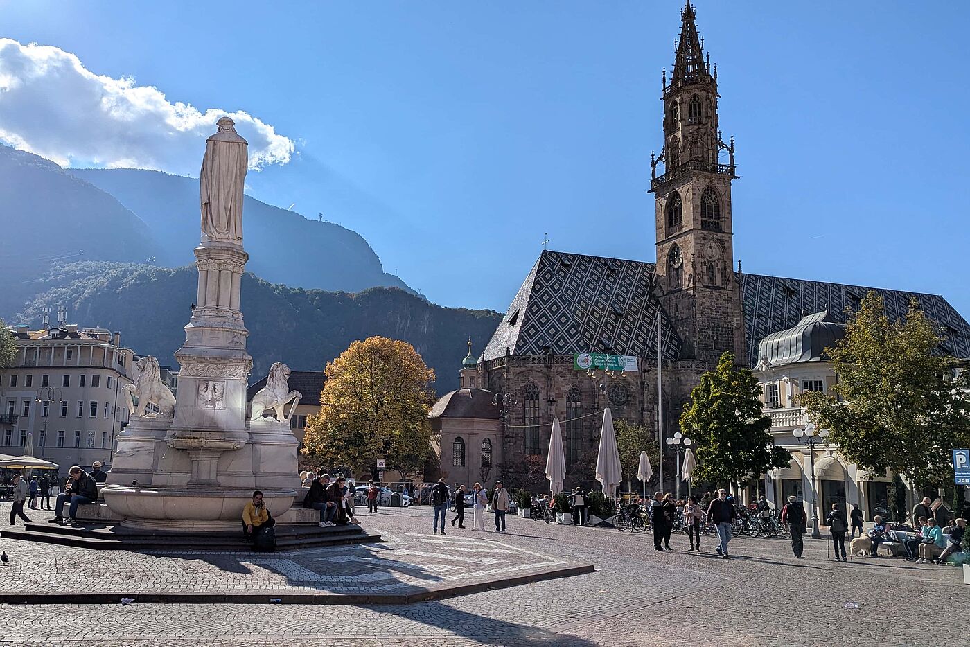 Der Waltherplatz und der Bozener Dom Der Waltherplatz und der Bozener Dom