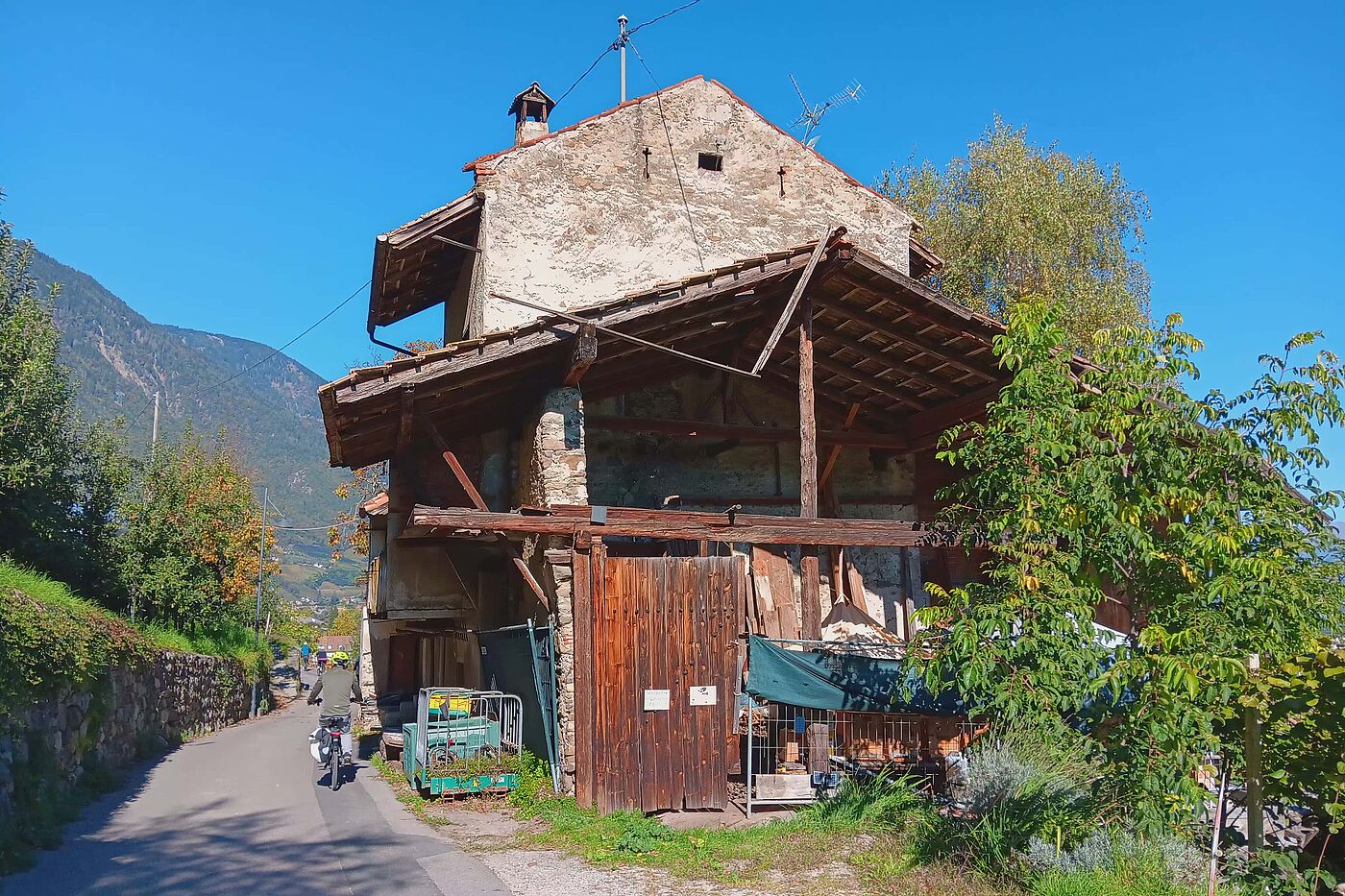 Schöne Impressionen am Sankt Magarethenweg in Lana Schöne Impressionen am Sankt Magarethenweg in Lana