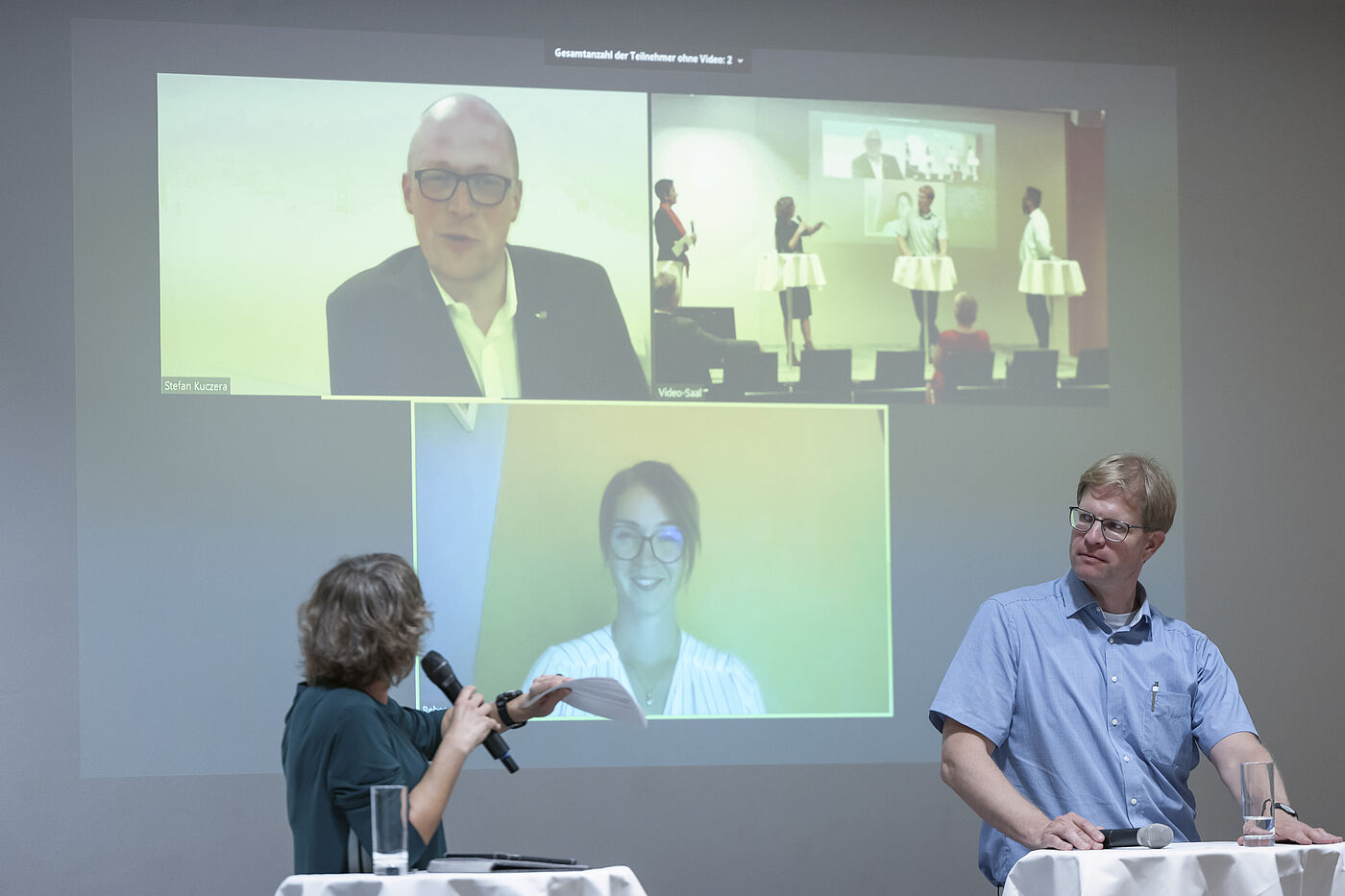 ADFC | Parlamentarischer Abend des ADFC Bundesverband | #Radnetz21: Im Bild (v.l.n.r.): Stefan Kuczera (Regionalverbund Ruhr RVR, zugeschaltet) und Rebecca Peters (ADFC-Bundesvorstand, zugeschaltet), Felix Weisbrich (Berliner Bezirksamt Friedrichshain-Kreuzberg)