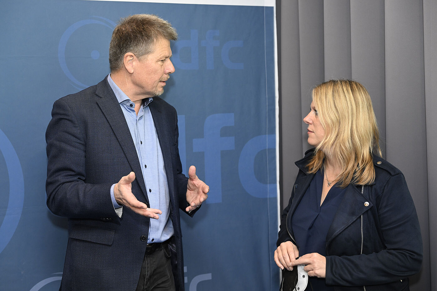 Die Bremer Verkehrssenatorin Dr. Maike Schaefer und der ehemalige Verkehrssenator und jetziges ADFC-Bundesvorstandsmitglied, Dr. Joachim Lohse. Die Bremer Verkehrssenatorin Dr. Maike Schaefer und der ehemalige Verkehrssenator und jetziges ADFC-Bundesvorstandsmitglied, Dr. Joachim Lohse.