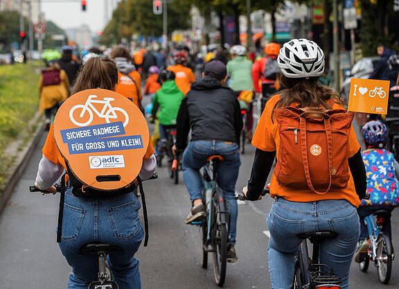 Aktionsschild Sichere Radwege