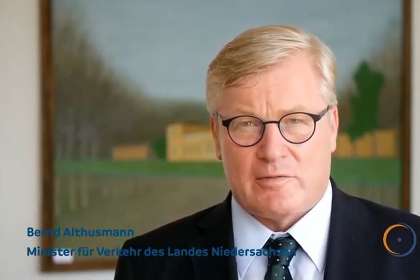 Niedersachsens Minister für Wirtschaft, Arbeit, Verkehr und Digitalisierung, Bernd Althusmann, begrüßte per Video die Gäste in der Niedersächsischen Landesvertretung in Berlin. Niedersachsens Minister für Wirtschaft, Arbeit, Verkehr und Digitalisierung, Bernd Althusmann, begrüßte per Video die Gäste in der Niedersächsischen Landesvertretung in Berlin.